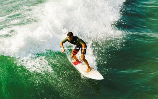 开云体育平台|何塞-洛佩斯首秀助攻闪耀，谦逊表态追逐国家队梦想